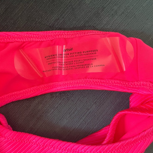 *NWT, Never Worn* Aerie Cheeky One-Piece Swimsuit, Size SMALL - Picture 5 of 5